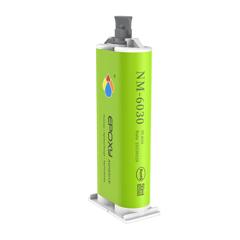 Liaison adhésive époxy pour le plastique